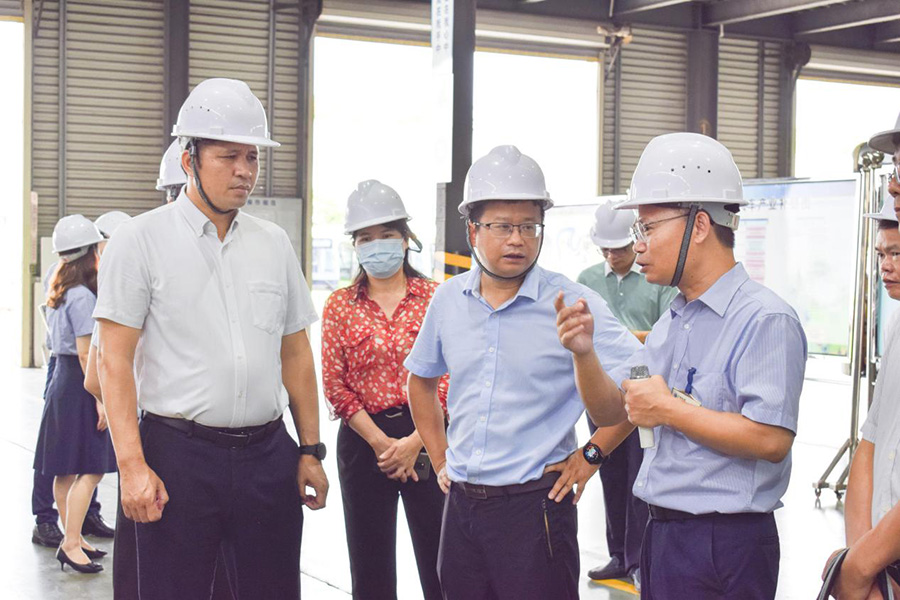 2021年9月1日接待南寧市市政府黨組成員丁偉一行到公司參觀(guān)指導(dǎo)